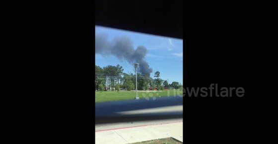 Huge plume of smoke rises into the air after explosion at Texas ...