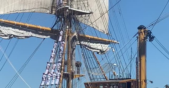 Navy Training Ship Sets Sail through Italy - Sharedots