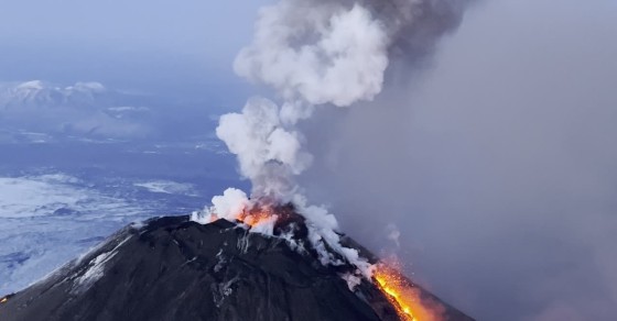 Aerial Footage of Klyuchevskaya Volcano Erupting - Sharedots