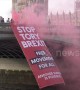 \'Stop Tory Brexit\' banner dropped from Westminster Bridge