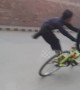 Amazing Pakistani cyclist does tricks while riding through open traffic
