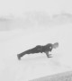 Cop does 18 push-ups during snowstorm to honor fallen officers