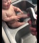 US dad has an adorable water fight with his baby during bath time