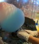 Oddly satisfying moment from crafty cotton candy creators in Vietnam