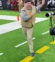 You won\'t believe this NFL photographer\'s dance moves!